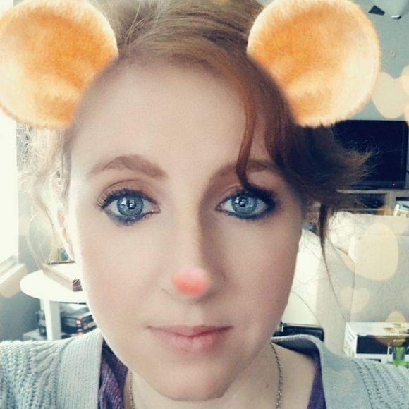 Meet your Posher, Ashley - Picture 2 of 2